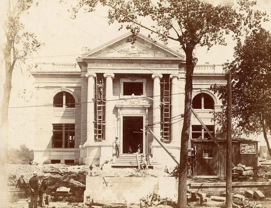 Archival photo of construction of Leavenworth, KS, Carnegie Library